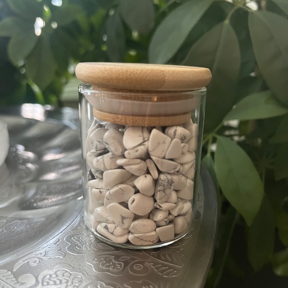 Howlite Chips - Picture 6 of 6